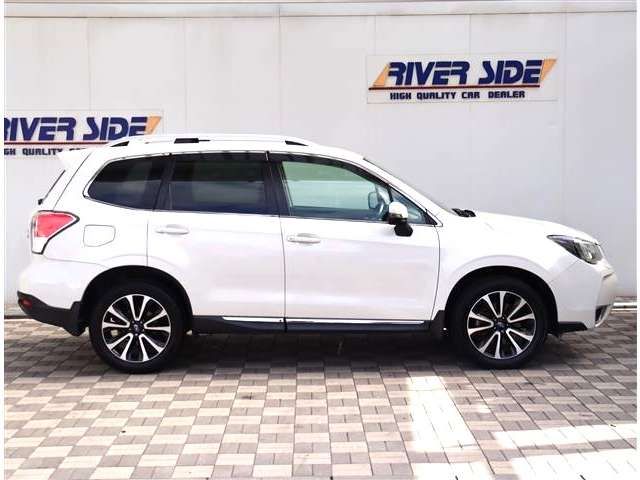 SUBARU FORESTER 2017