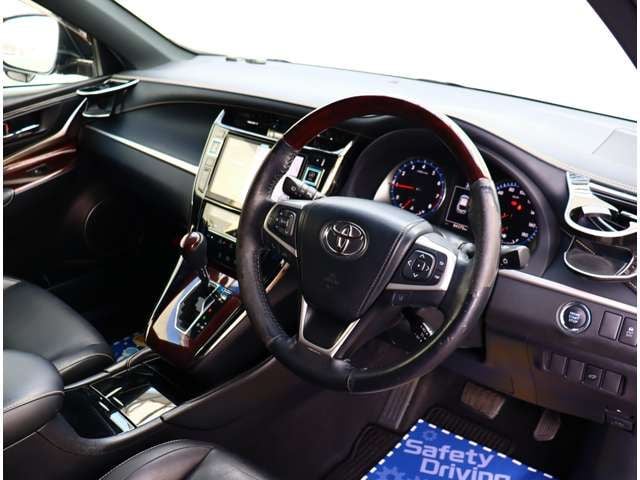 TOYOTA HARRIER 2WD 2016