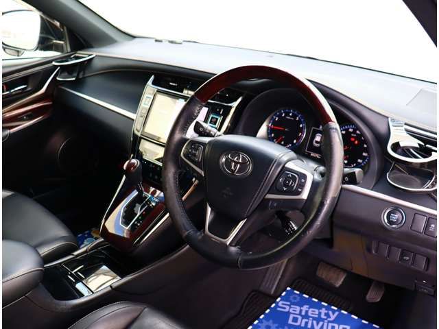 TOYOTA HARRIER 2WD 2016