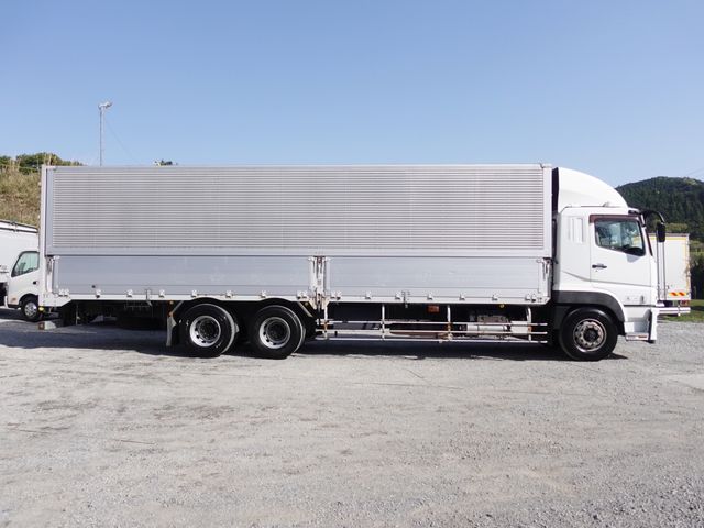 MITSUBISHI FUSOU SUPER GREAT 2013