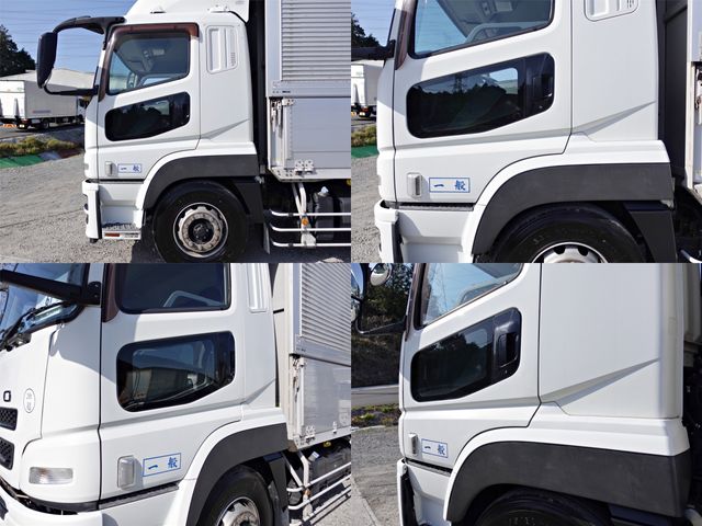 MITSUBISHI FUSOU SUPER GREAT 2013