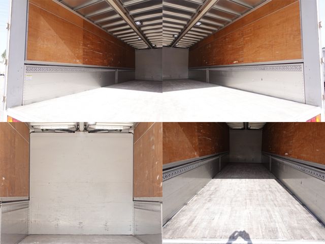 MITSUBISHI FUSOU SUPER GREAT 2013