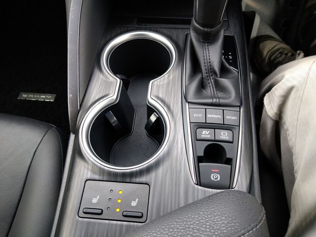 TOYOTA CAMRY HYBRID 2021