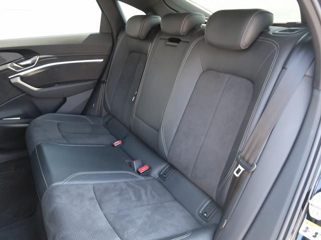 AUDI AUDI e-tron SPORTBACK 2022