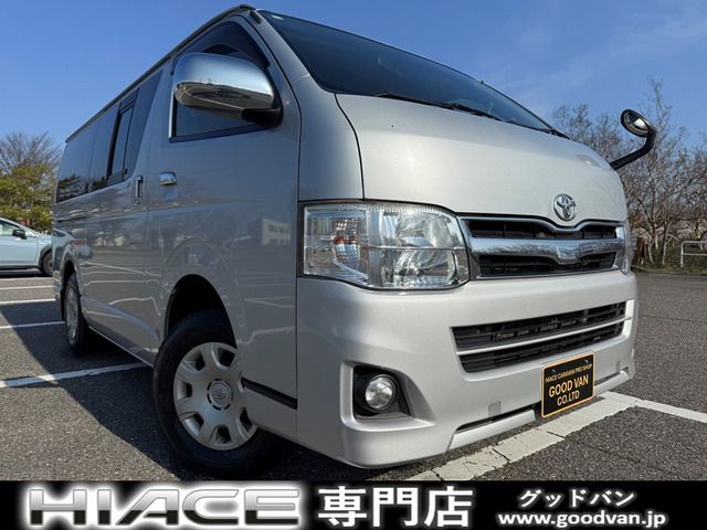 TOYOTA HIACE van 4WD 2011