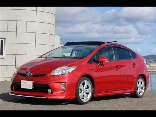 TOYOTA PRIUS 2013