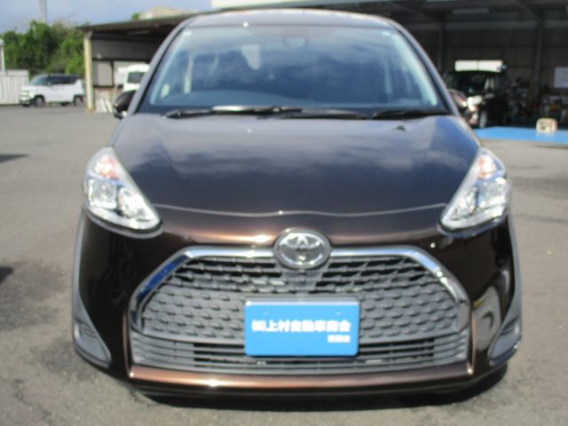 TOYOTA SIENTA 2018
