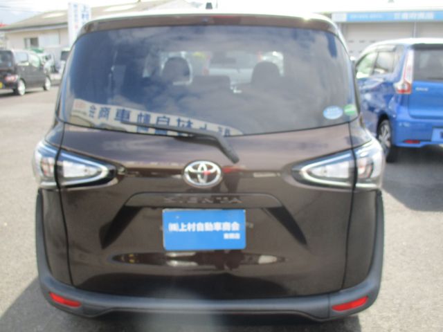 TOYOTA SIENTA 2018