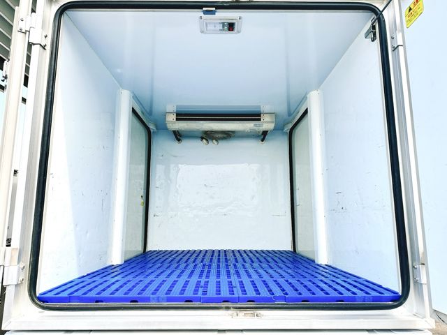 MITSUBISHI MINICAB truck 2018