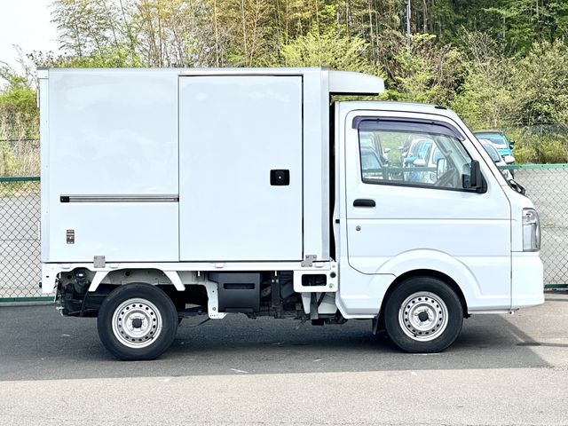 MITSUBISHI MINICAB truck 2018