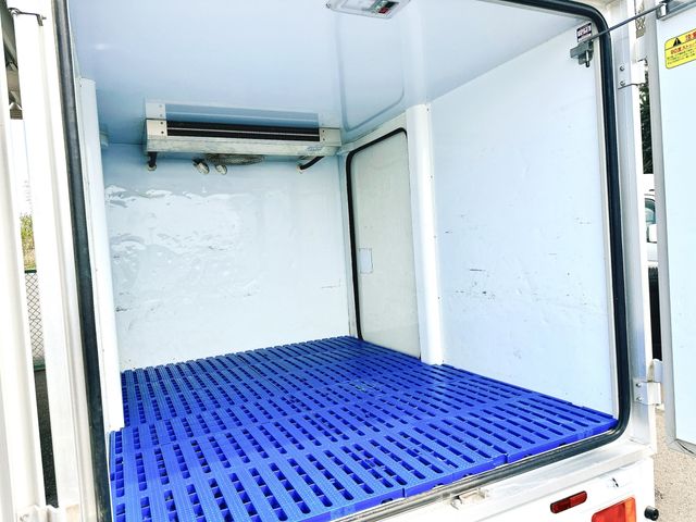 MITSUBISHI MINICAB truck 2018