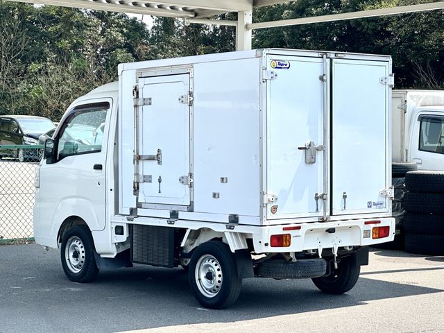 DAIHATSU HIJET truck 2015