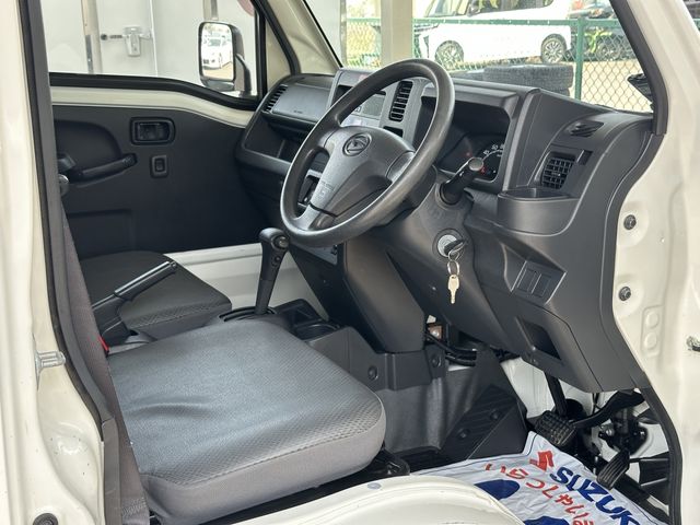 DAIHATSU HIJET truck 2015