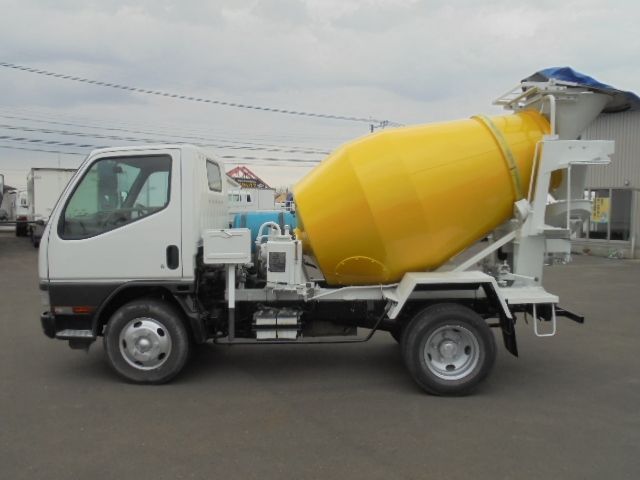 MITSUBISHI CANTER 2001