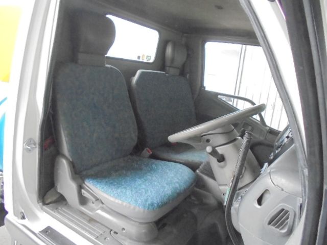 MITSUBISHI CANTER 2001