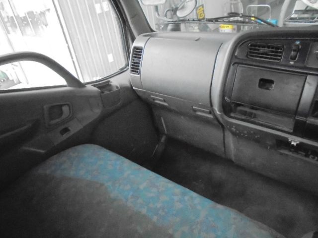 MITSUBISHI CANTER 2001