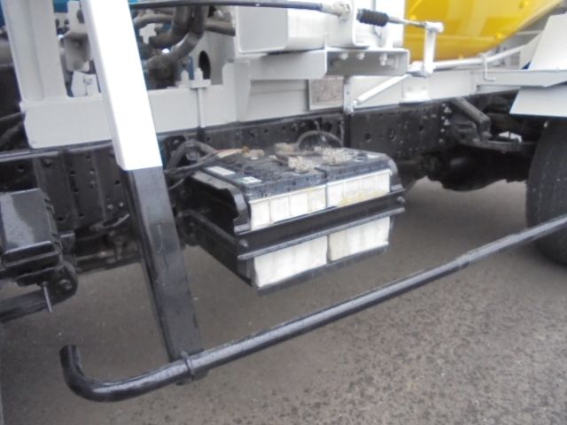 MITSUBISHI CANTER 2001