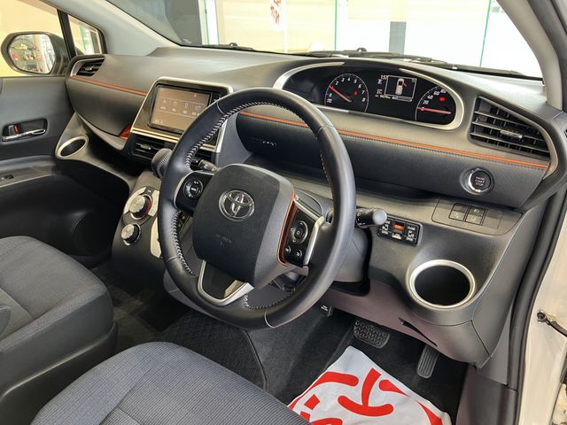 TOYOTA SIENTA 4WD 2015