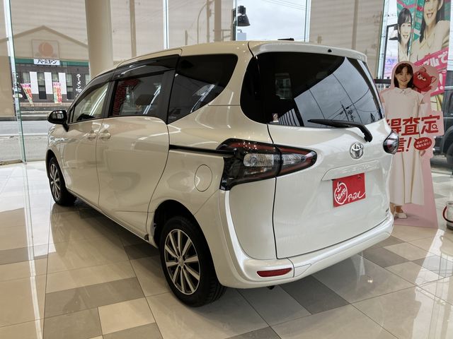 TOYOTA SIENTA 4WD 2015