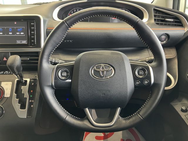 TOYOTA SIENTA 4WD 2015