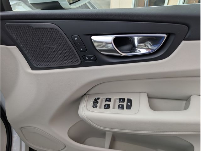 VOLVO VOLVO XC60 2020