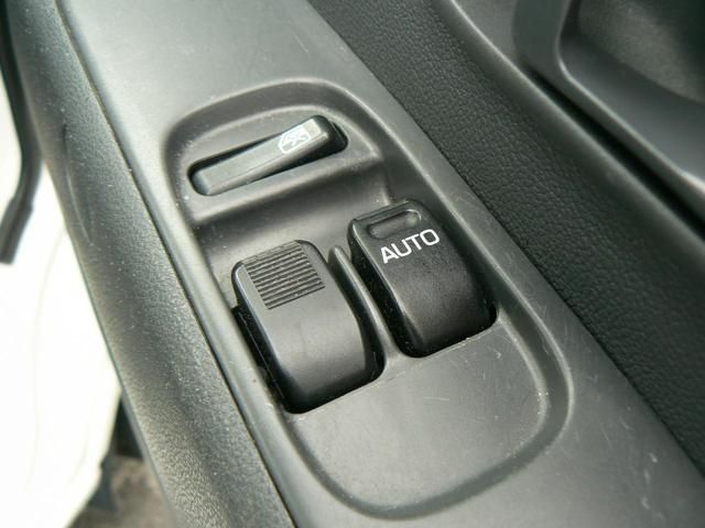 DAIHATSU HIJET CARGO 2015