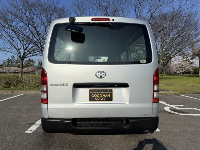 TOYOTA HIACE van 4WD 2014