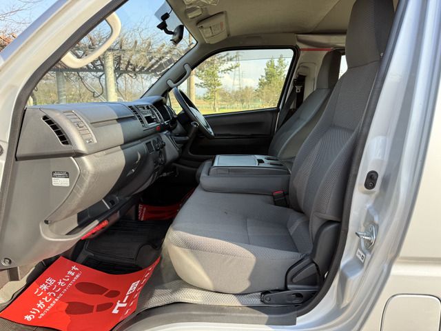 TOYOTA HIACE van 4WD 2014