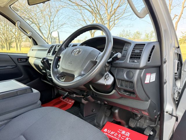 TOYOTA HIACE van 4WD 2014