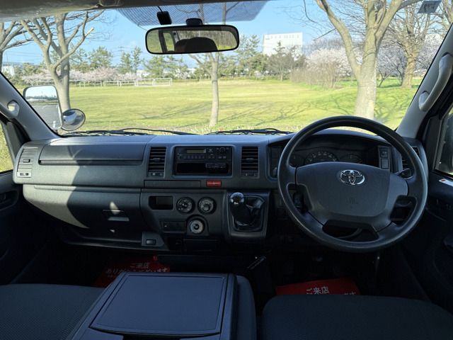 TOYOTA HIACE van 4WD 2014