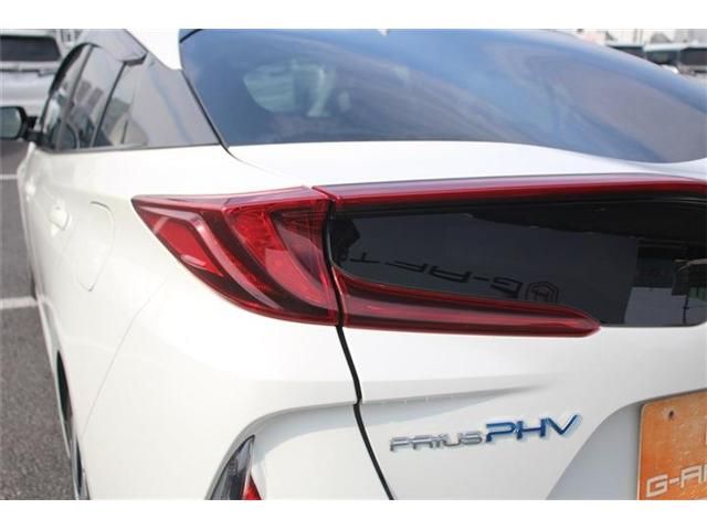 TOYOTA PRIUS PHV 2017