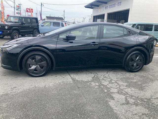 TOYOTA PRIUS 2024