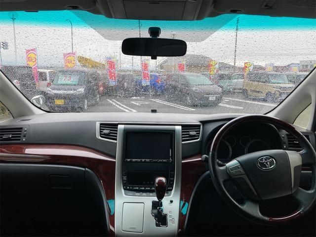 TOYOTA VELLFIRE 2011