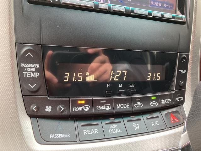 TOYOTA VELLFIRE 2011