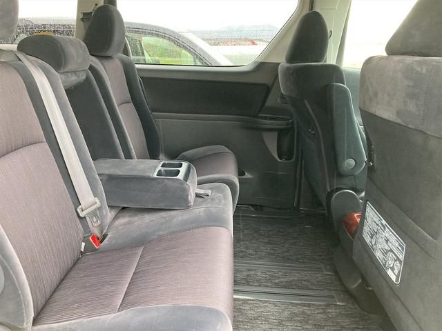 TOYOTA VELLFIRE 2011