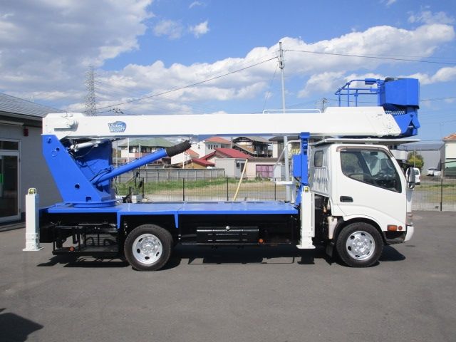 HINO DUTRO 2016