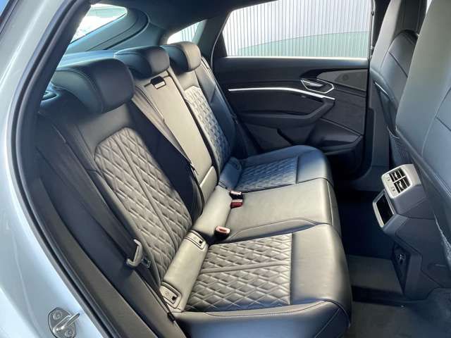 AUDI AUDI e-tron S SPORTBACK 2023