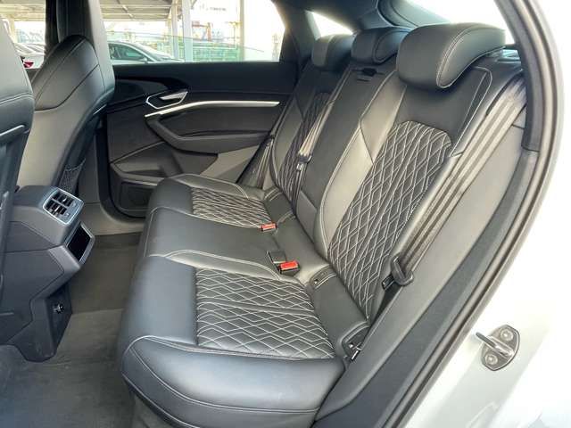 AUDI AUDI e-tron S SPORTBACK 2023