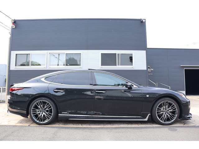 TOYOTA LEXUS LS500h 2021