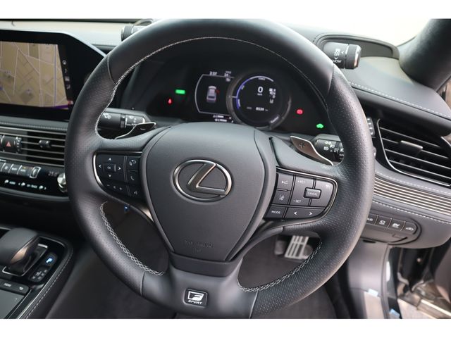 TOYOTA LEXUS LS500h 2021