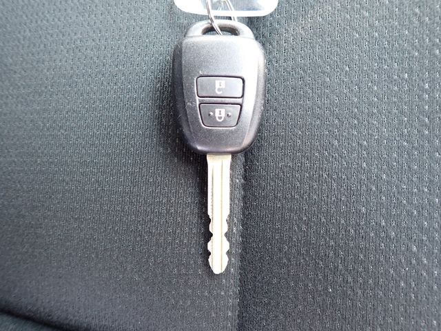 TOYOTA COROLLA AXIO HYBRID 2018