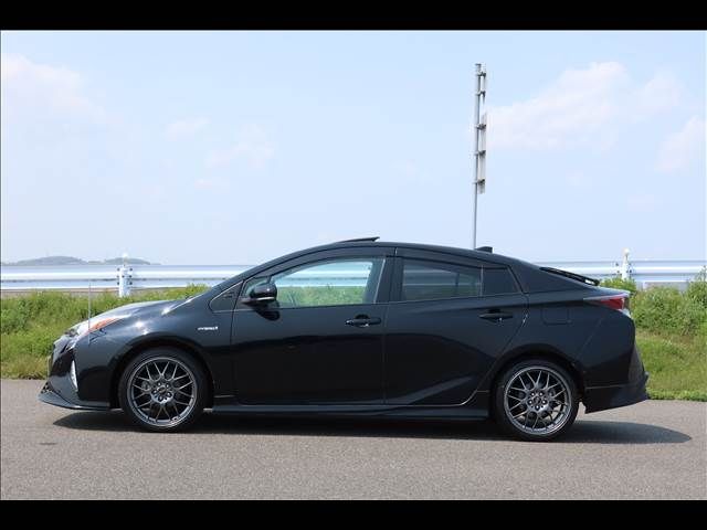 TOYOTA PRIUS 4WD 2016