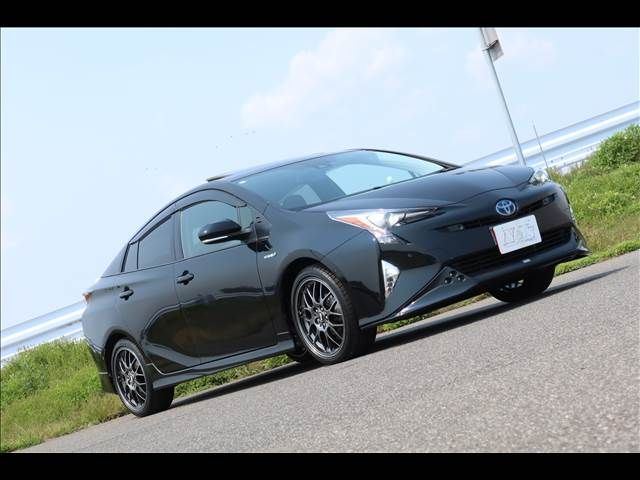 TOYOTA PRIUS 4WD 2016