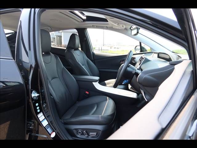 TOYOTA PRIUS 4WD 2016