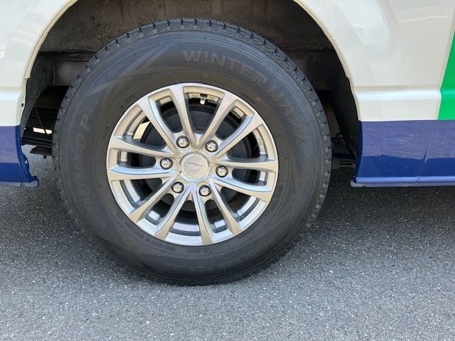 TOYOTA HIACE COMMUTER 2018