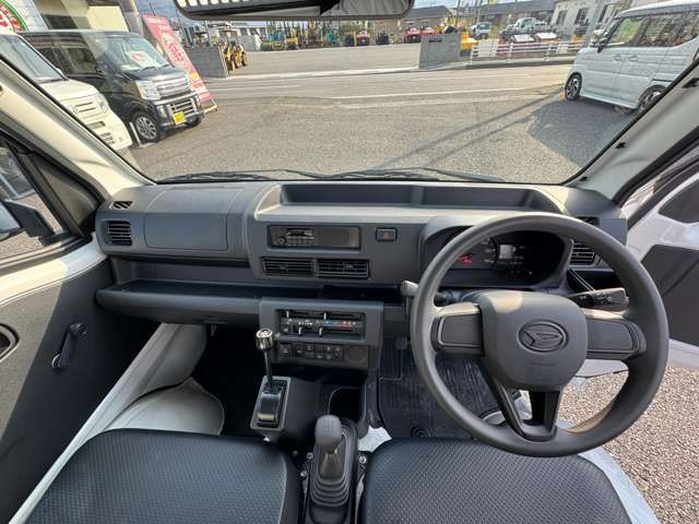 DAIHATSU HIJET truck 4WD 2023