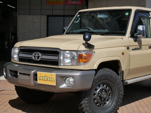 TOYOTA LANDCRUISER PICKUP 2014