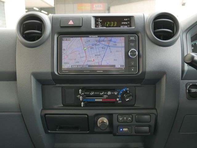 TOYOTA LANDCRUISER PICKUP 2014