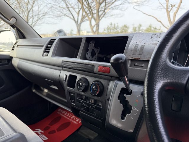 TOYOTA HIACE van 4WD 2005