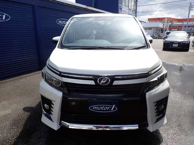 TOYOTA VOXY 4WD 2014